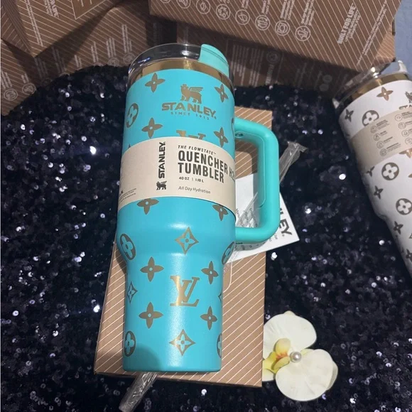 Stanley Turquoise and Gold Patterned tumbler - Picture 7 of 10